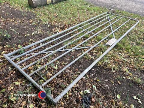 Galvanised gate 12ft