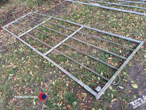 Galvanised gate 12ft