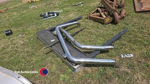 Roller shutter top and roll bar from Nissan Navara D40