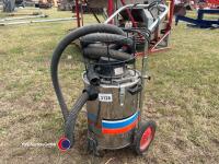 Grain store 240volt Vacuum cleaner with hoses