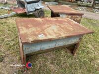 2 pig feeders