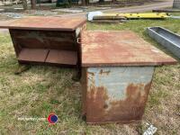 2 pig feeders - 2
