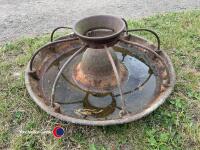 Pig feeder with all bars, water tight - 3