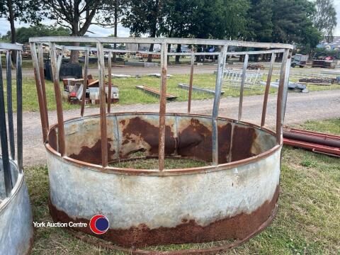 Ring feeder