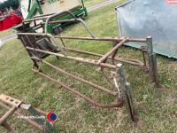 Pig farrowing crate - 3