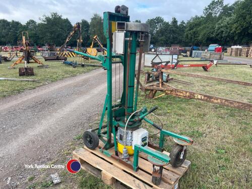 Brand 3 phase under slats slurry stirrer, depth control, angle and flow direction adjustment, portable on wheels.