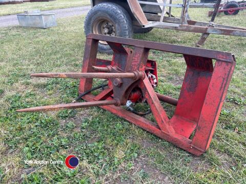 SGM hydraulic bale unroller, Manitou fitting