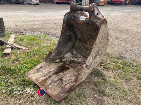 Large digger bucket