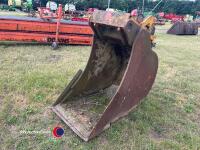 2ft trenching bucket on Ackerman quick fit pin - 4