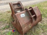 12in x 24in Kubota digger buckets - 3