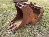 12in x 24in Kubota digger buckets - 4