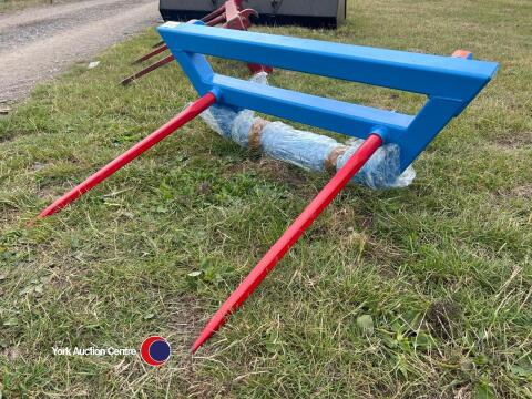 Unused twin bale spike on Euro brackets