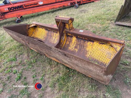 8ft ditching bucket on Ackerman quick fit pin