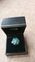 9ct hallmarked turquoise and Iolite cluster ring 3.4g