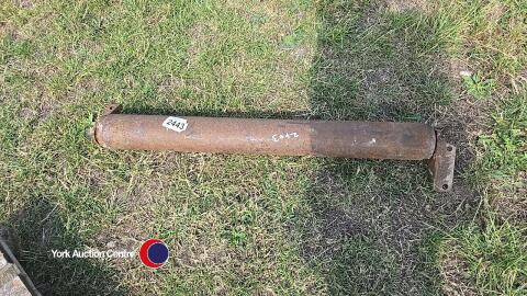 Hedge cutter roller