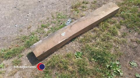 Reclaimed oak beam 5in x 9.5in X 6ft long
