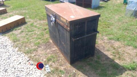 Sentri lockup box 4ft wide x 2ft deep x 3ft high with master long secured to middle