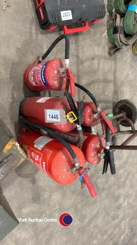 5 x fire extinguishers