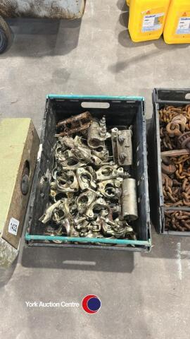 Quantity of scaffold clips