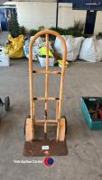 Strong sack barrow - 2