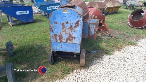 Diesel cement mixer