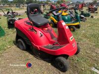 Honda 1211 hydrostatic drive ride on mower, runs and drives but no grass collector, key in office - 2