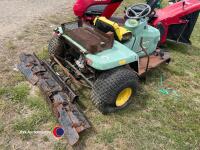 John Deere ride on bunker rake - 2