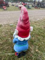 Waving garden gnome - 3