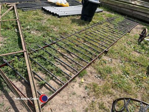 Length of iron railings