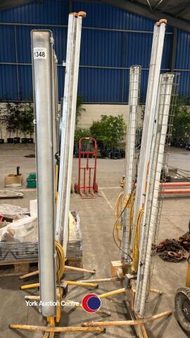 7 x 110v work lights on stands