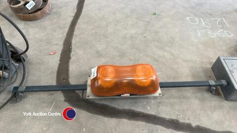 Light bar with flashing lights