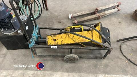 Hydraulic Pecker to suit 1.5t -3.5t machine