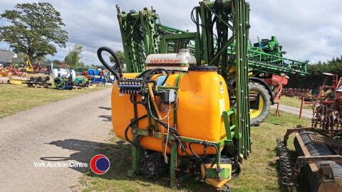 Amazone UF 1200 24m mounted sprayer, control box in office