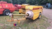 New Holland 940 conventional baler, broken knotter, pto in office
