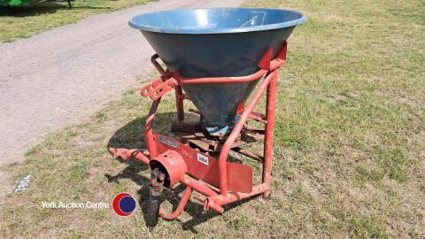 Fertiliser spreader