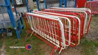 15 pedestrian crowd barriers - 3