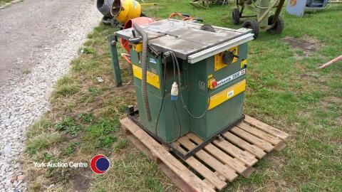 Electric saw bench
