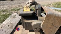 Bolt on hydraulic pick up hitch - 3