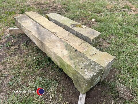 Quantity of stone heads and cills