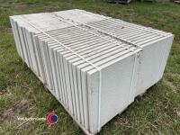 Pallet of approx 70 light Grey paving slabs, 450mm x 450mm - 3