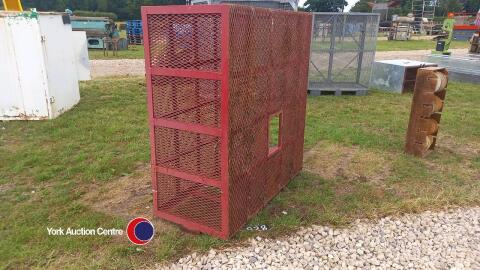 Tyre cage