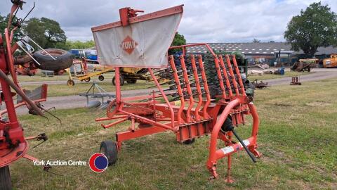 Kuhn 4121 single rotor rake, in gwo, c/w PTO shaft