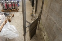 Sheep guillotine gate - 2