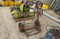 Bottle trolley, regulators, pipes and lance - 2