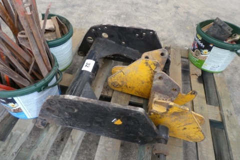 McConnel 3 point hedger brackets