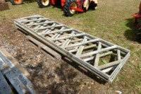 4 x 9ft 10' diagonal feed barriers and 4 x uprights - 3
