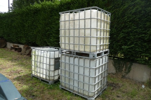 2 x IBC tanks