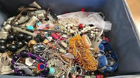 Jewellery box and contents