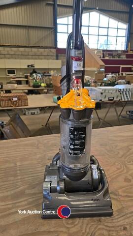 Dyson DC33 vacuum cleaner