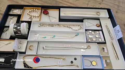 Tray of boxed jewellery marked .925 silver, rolled gold and other quality jewellery
